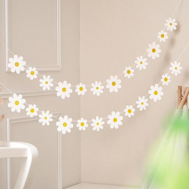 Daisy Garland